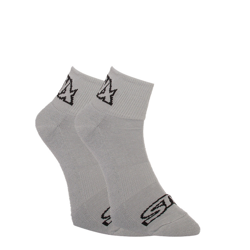 Levně Ponožky Styx kotníkové šedé s černým logem (HK1062) S